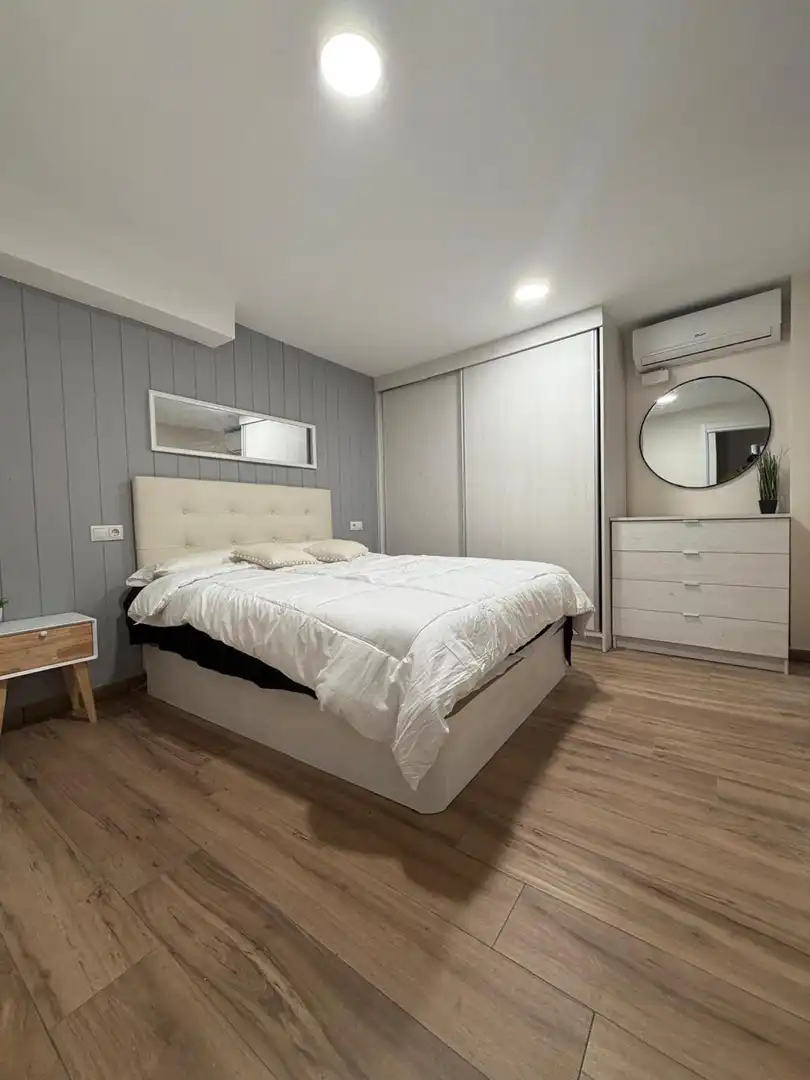 Habitación de Local en venta en Barcelona con Amueblado