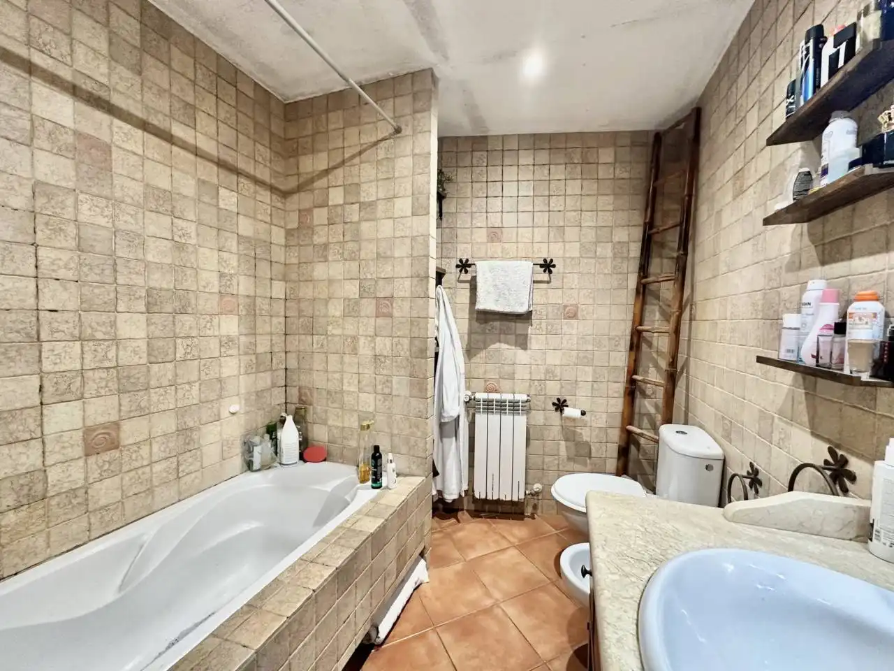 Badezimmer von Wohnung zum Verkauf in  Palma de Mallorca mit Klimaanlage, Heizung und Privatgarten