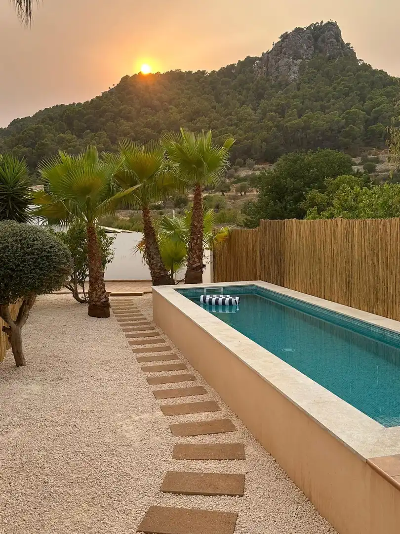 Piscina de Casa adosada de alquiler en Andratx con Aire acondicionado, Jardín privado y Terraza