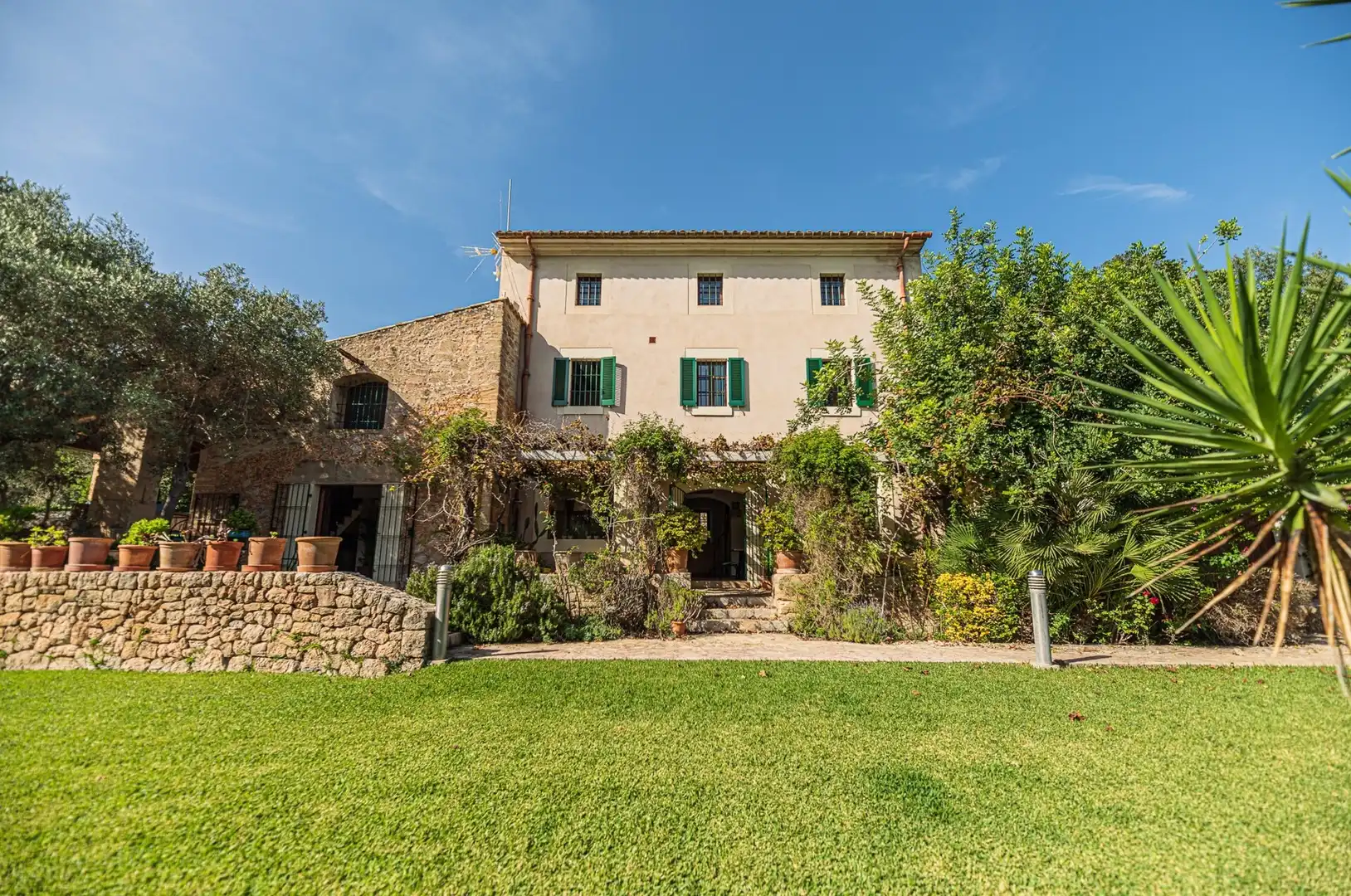 Außenansicht von Country house zum Verkauf in Pollença