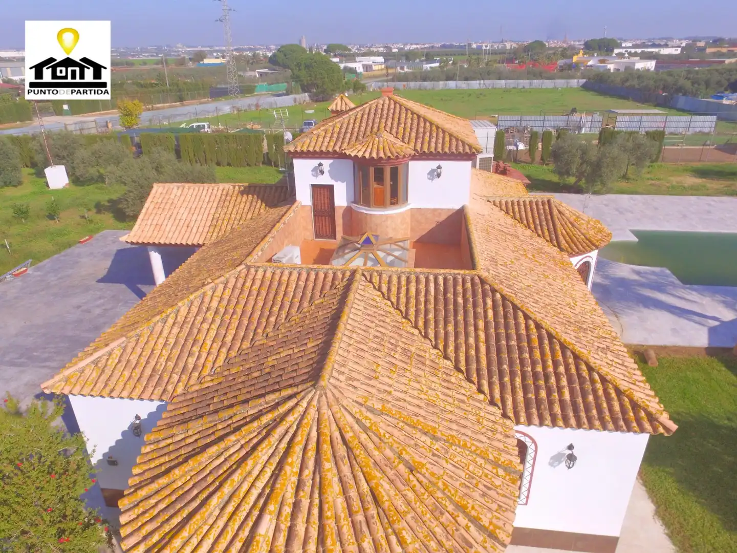 Außenansicht von Country house zum Verkauf in Utrera mit Klimaanlage, Heizung und Privatgarten