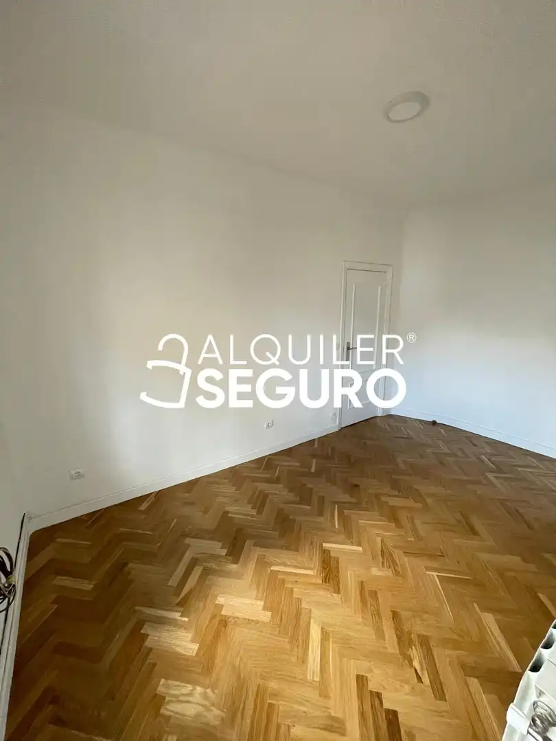 Wohnung zur Miete in De Cabello Lapiedra, Puerta del Ángel