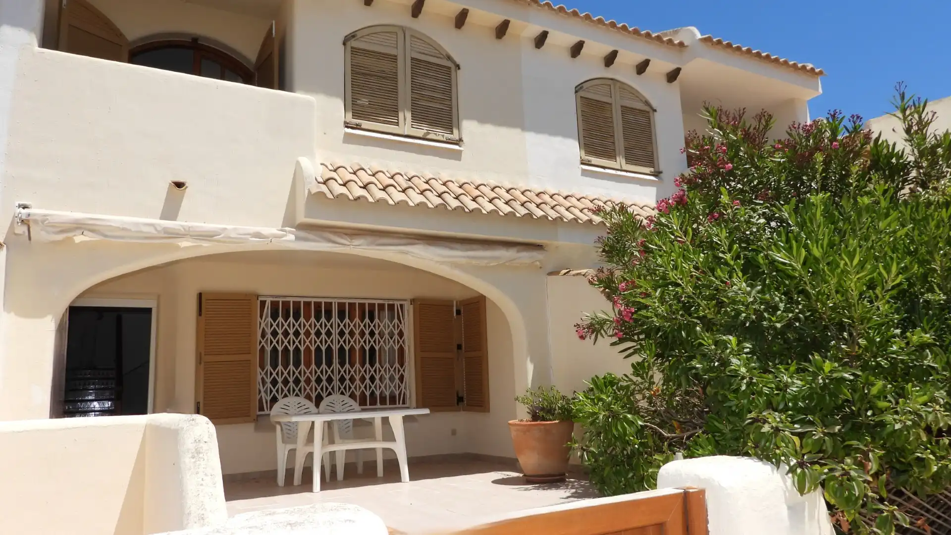 Vista exterior de Casa o chalet en venta en La Manga del Mar Menor con Calefacción, Terraza y Amueblado