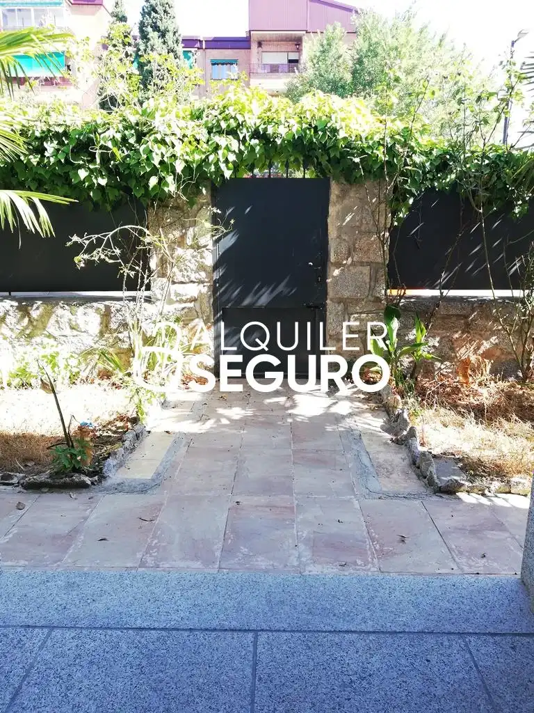 Casa o chalet de alquiler en Colmenar Viejo con Calefacción, Terraza y Amueblado