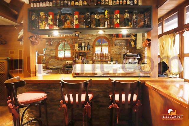 Local comercial en Alquiler en Carolinas Bajas