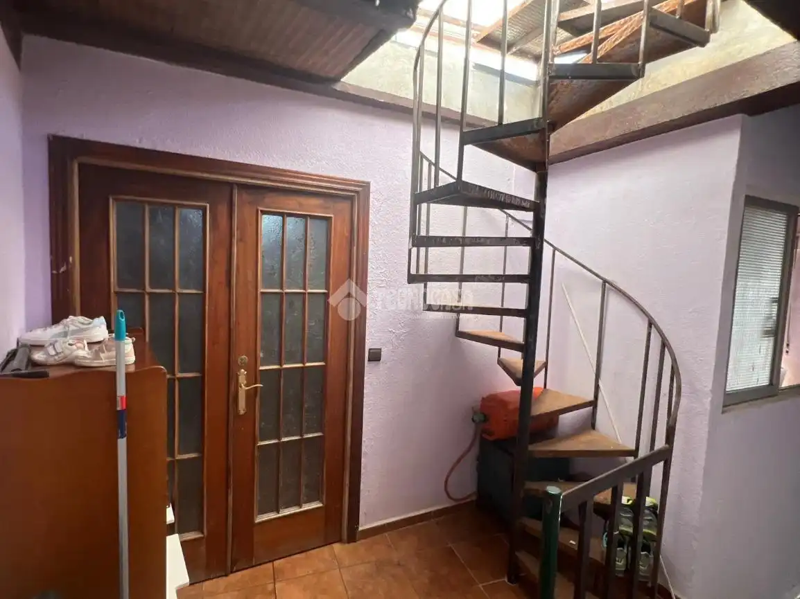Casa adosada en venta en Sayalonga