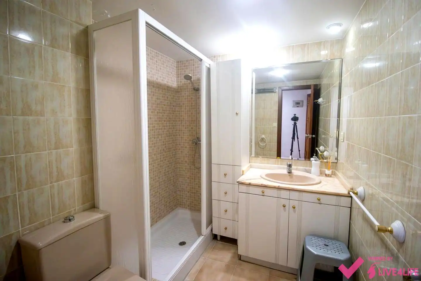 Bathroom of Flat for share in Valencia  with Air Conditioner and Furnished