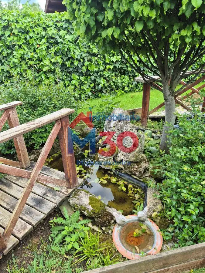 Jardí de Casa adosada en venda en Miranda de Ebro amb Calefacció, Terrassa i Traster