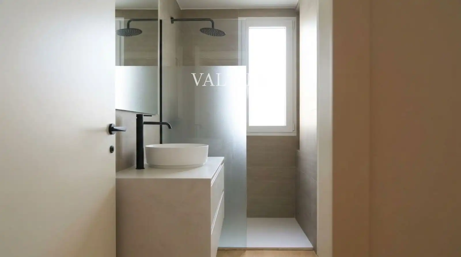 Baño de Piso de alquiler en Madrid con Aire acondicionado, Calefacción y Terraza