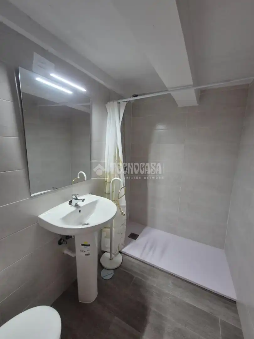 Baño de Finca rústica en venta en Estriégana con Calefacción y Terraza