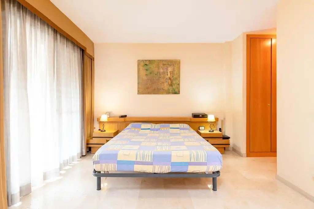 Bedroom of Flat for sale in Centre