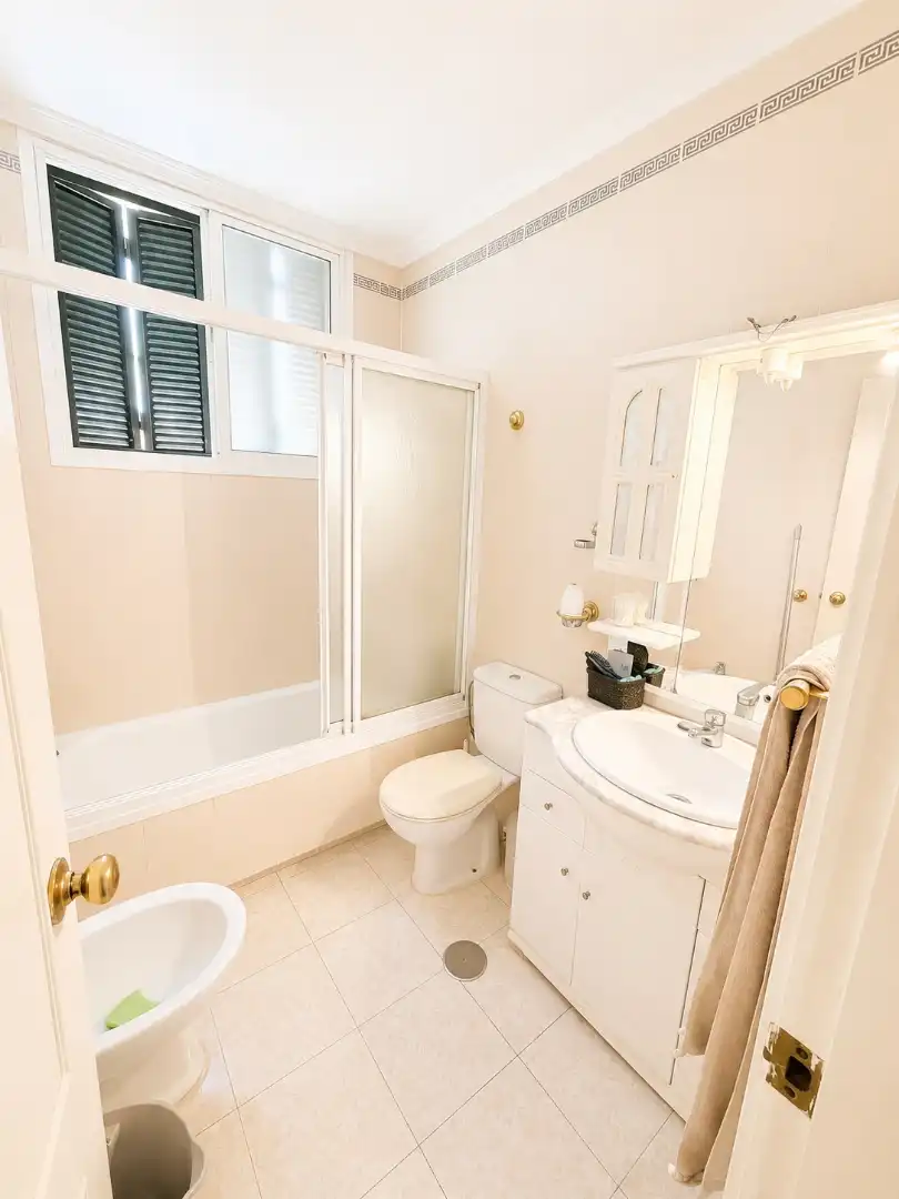 Bathroom of Duplexes for sale in Sevilla  with Air Conditioner and Terrace
