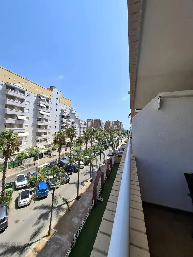 Vista exterior de Apartamento en venta en Oropesa del Mar / Orpesa con Aire acondicionado, Amueblado y Balcón