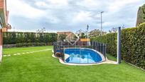 Swimming pool of House or chalet for sale in Sant Just Desvern  with Air Conditioner, Heating and Private garden