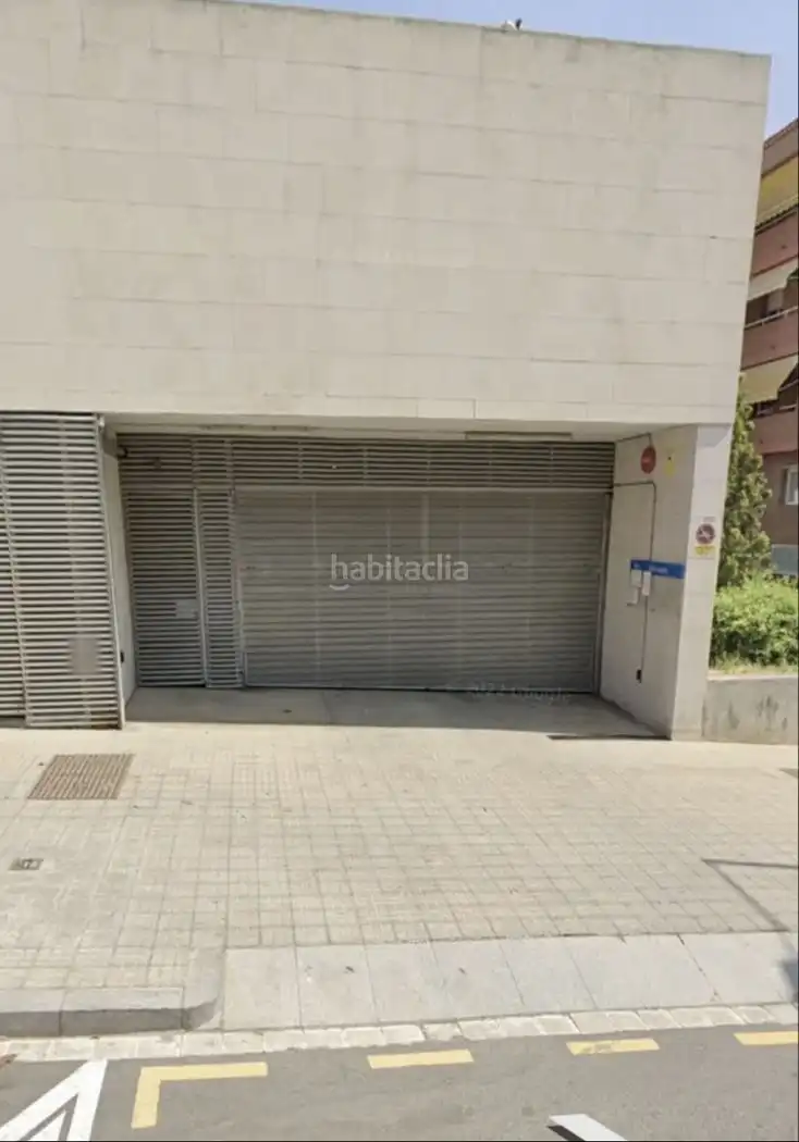 Individual for sale in Avinguda Lluís Companys 9