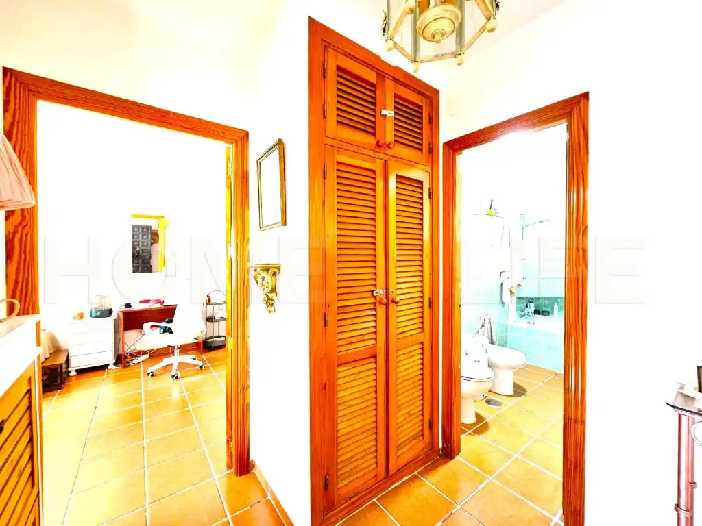 Bany de Apartament en venda en Torremolinos amb Jardí privat, Piscina i Piscina comunitària