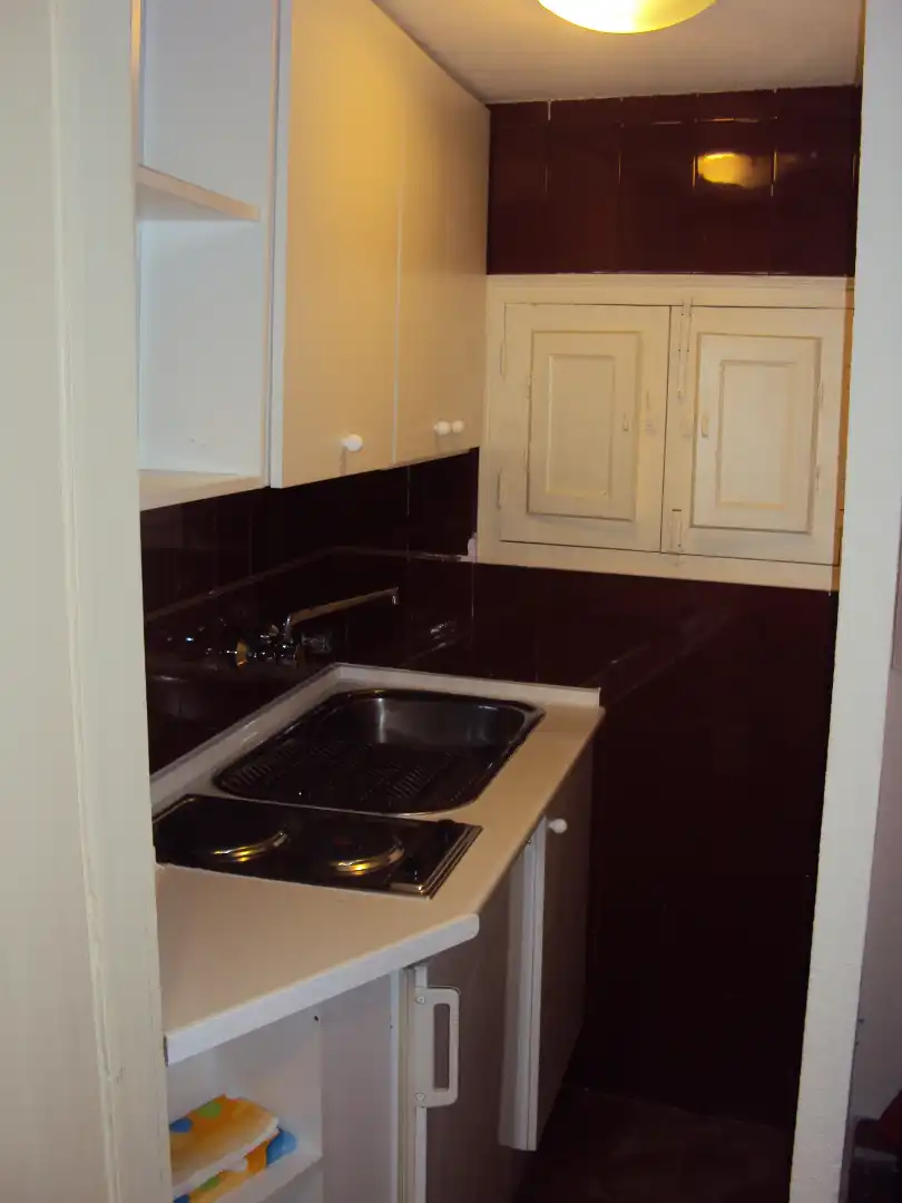 Estudio de alquiler en Calle Capuchinas, 8, Centro - Sagrario