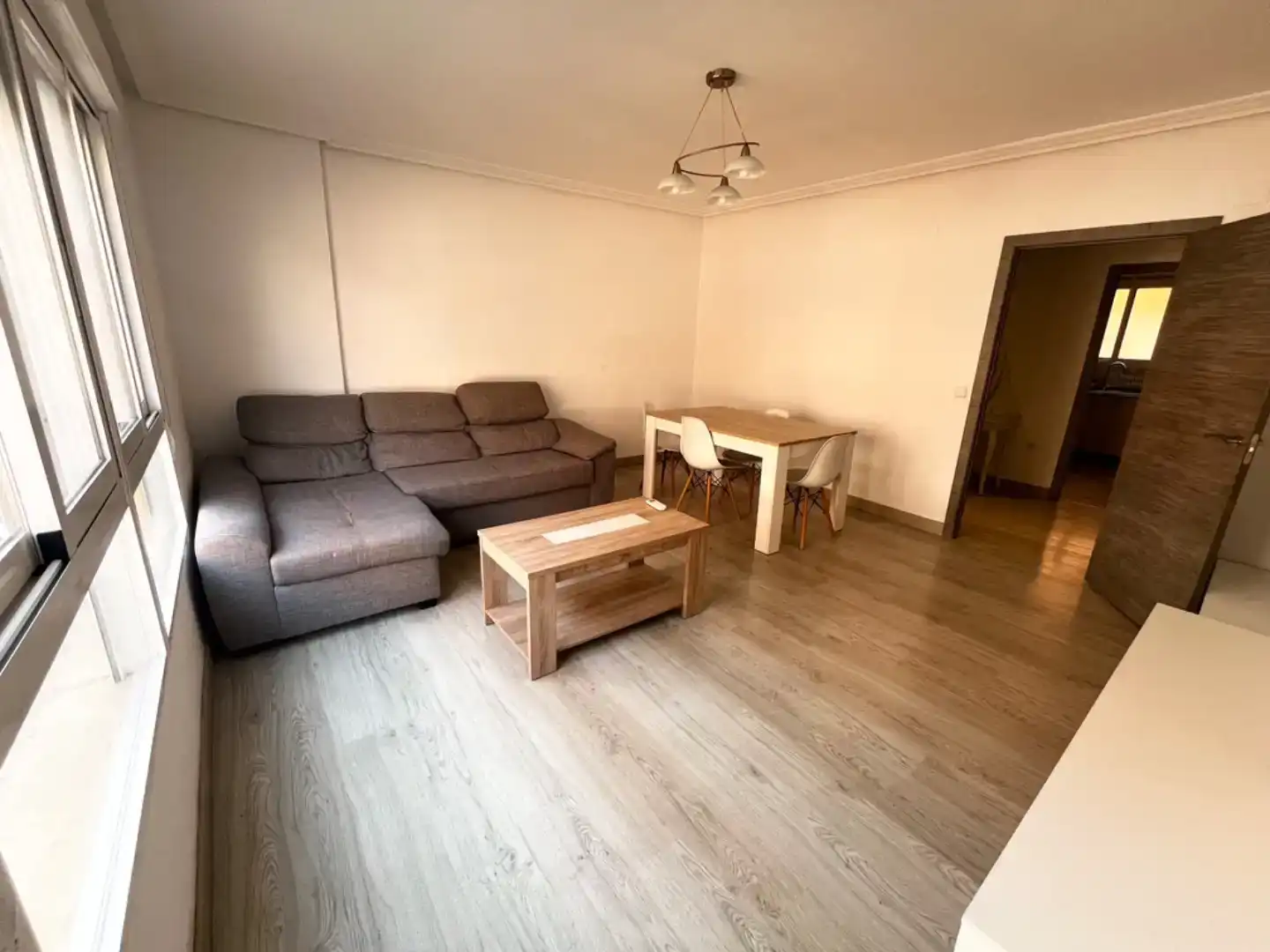 Wohnzimmer von Wohnung zur Miete in L'Eliana mit Klimaanlage und Balkon