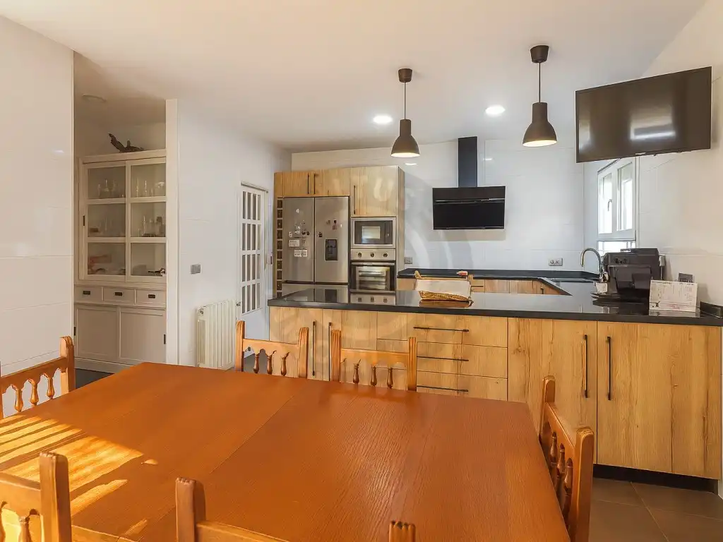 Kitchen of Houses for sale in Cáceres  with Swimming Pool, Oven and Washing machine