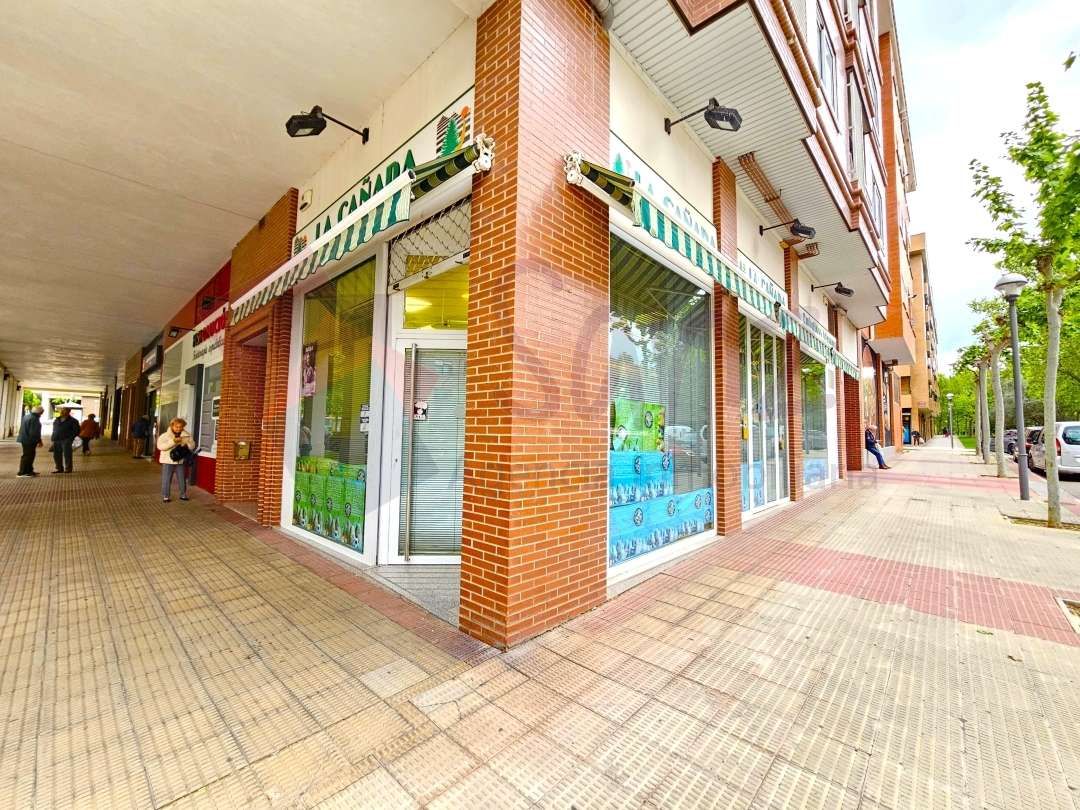 Local de lloguer en  Logroño amb Aire condicionat i Moblat