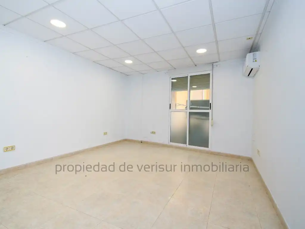 Office for rent in Casco Antiguo