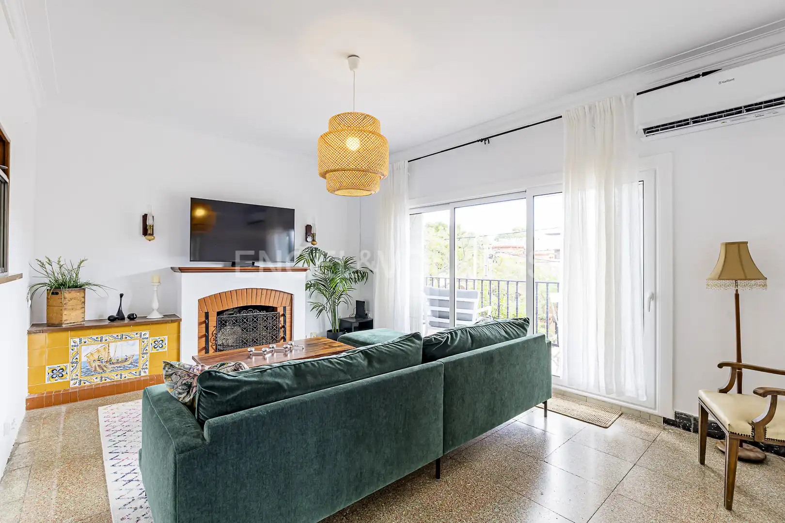 Living room of Flat for rent in Castelldefels  with Air Conditioner, Heating and Private garden