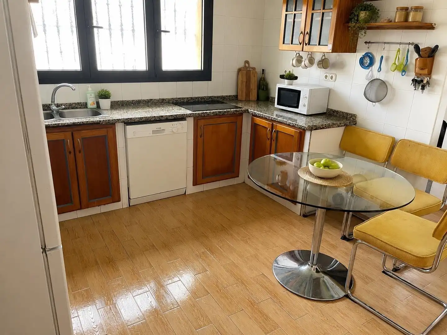 Cocina de Casa o chalet en venta en Algeciras con Jardín privado, Trastero y Piscina