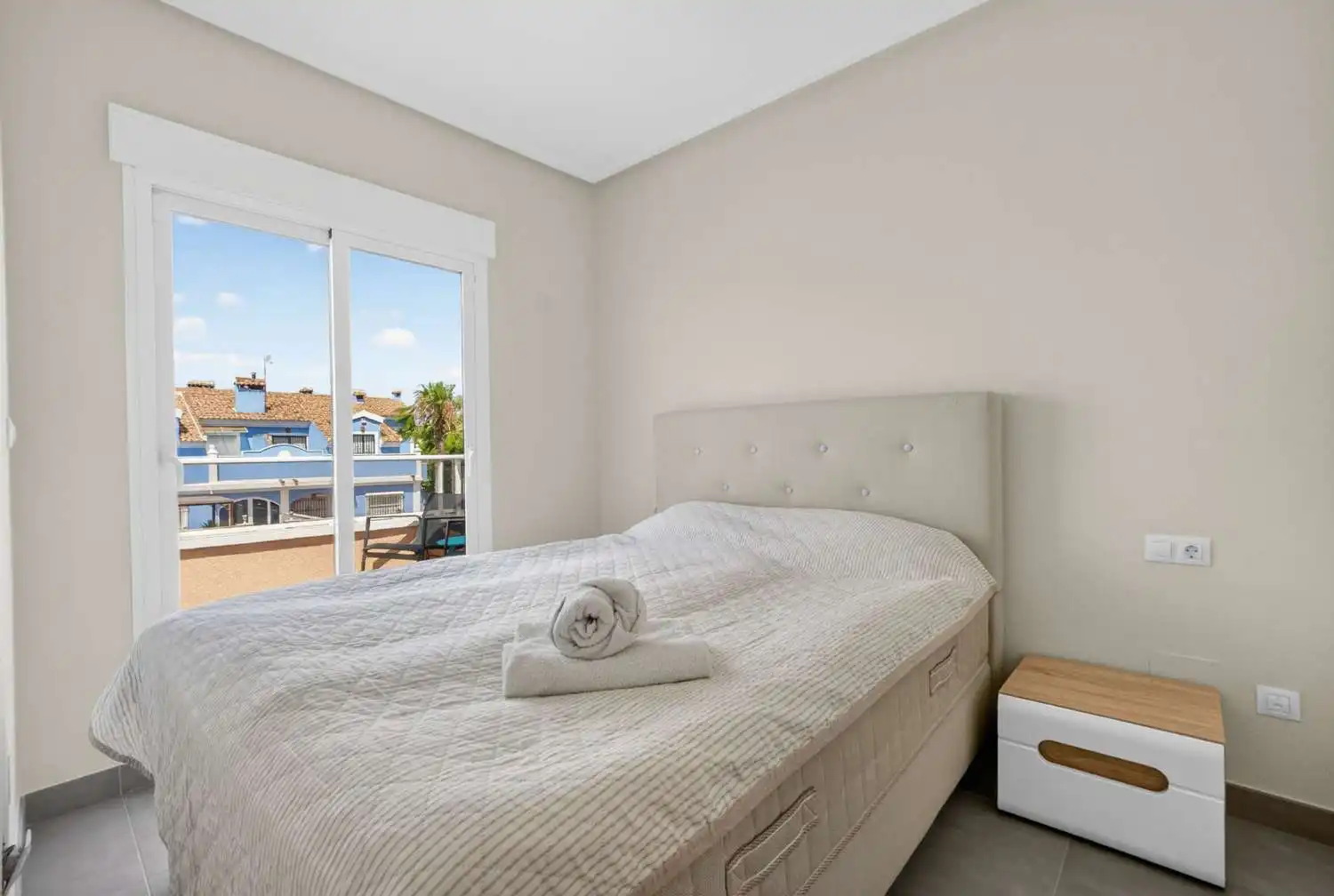 Habitación de Casa adosada en venta en Orihuela con Aire acondicionado, Calefacción y Terraza