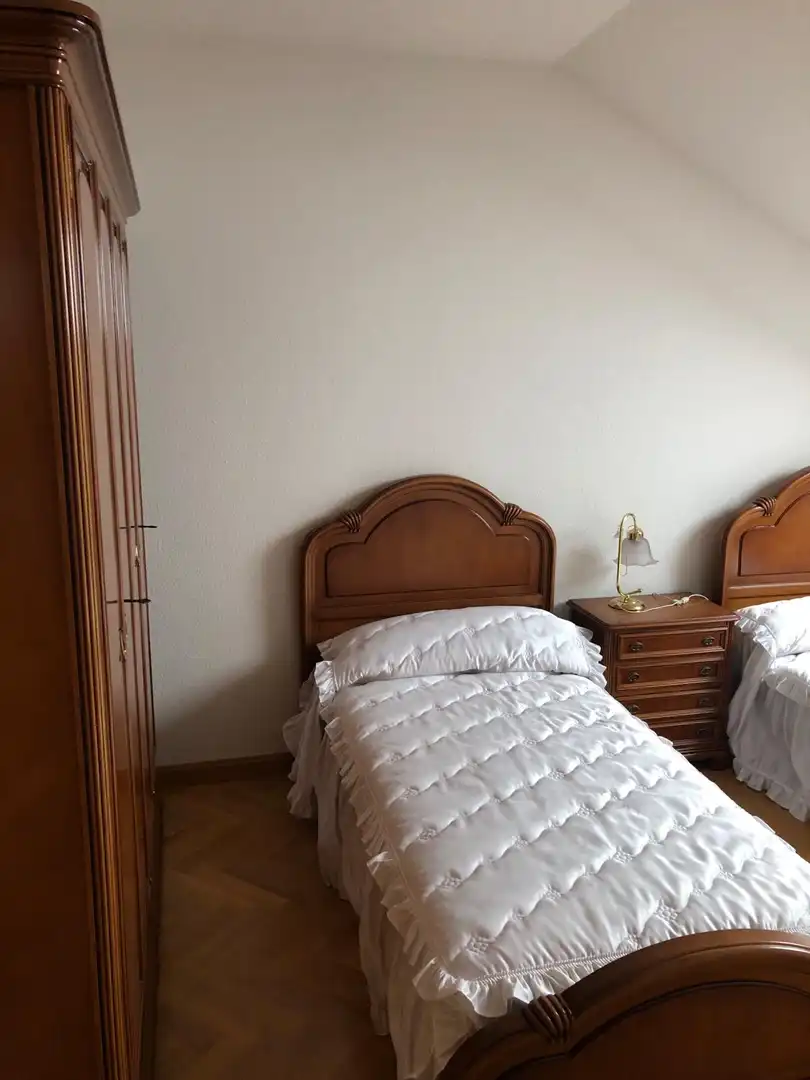 Habitación de Dúplex en venta en Arévalo con Parquet, Amueblado y Horno