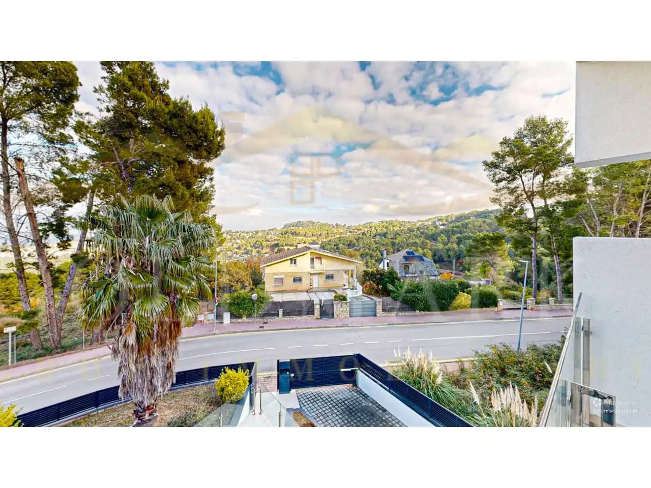 Vista exterior de Casa o xalet en venda en Corbera de Llobregat amb Aire condicionat, Calefacció i Jardí privat