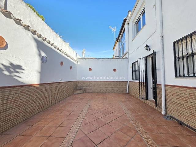 Casa-chalet en Venta en Baeza