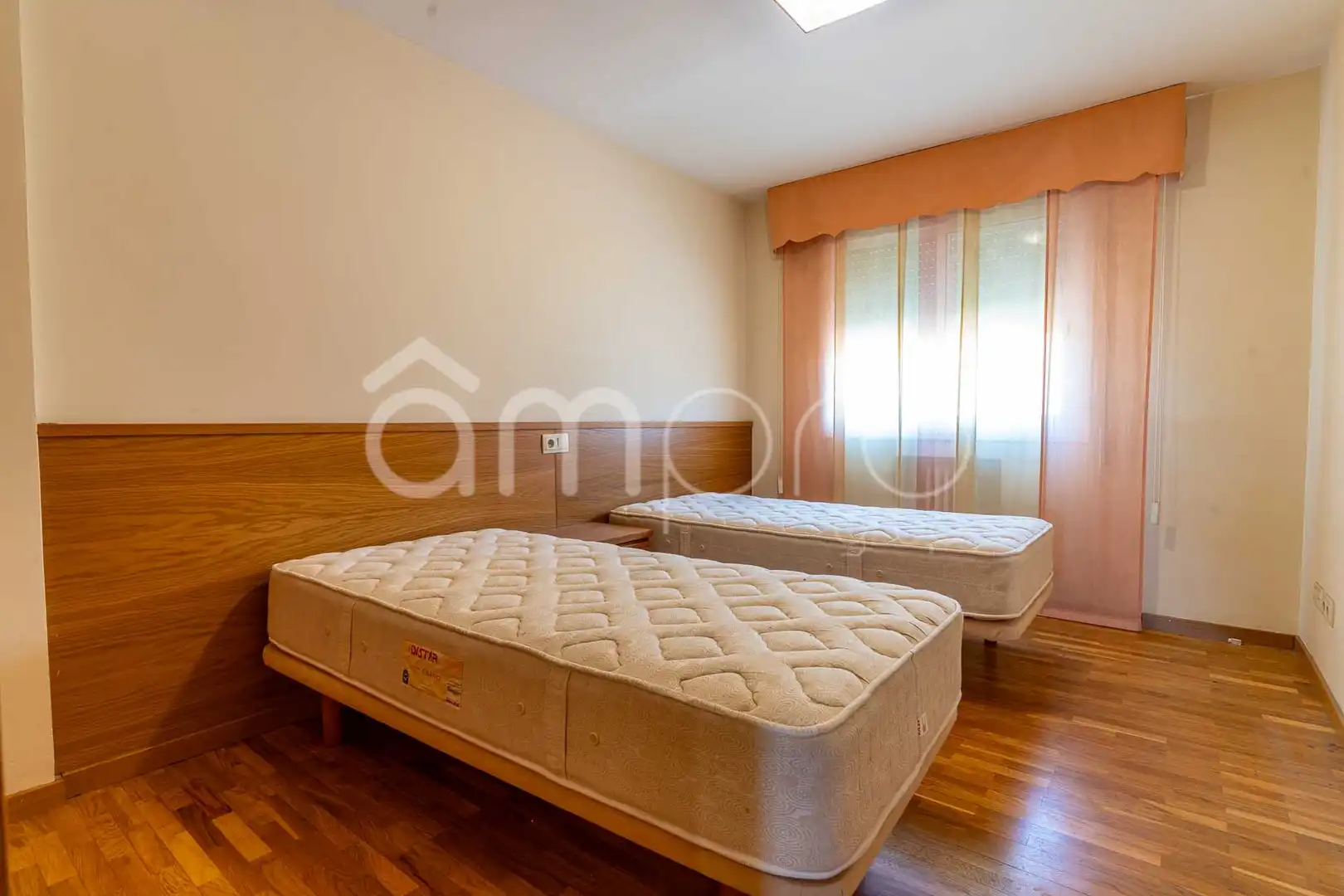 Habitación de Piso de alquiler en Tarragona con Calefacción, Terraza y Trastero