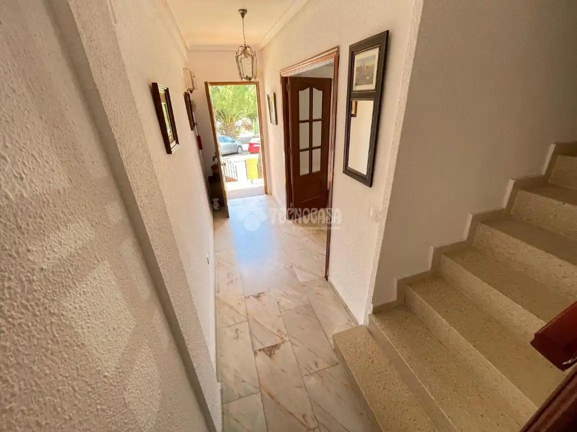 Casa adosada en venta en Badajoz con Aire acondicionado