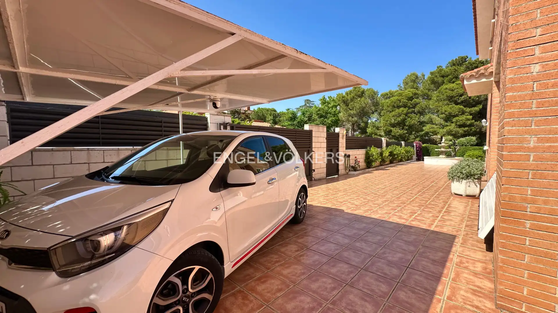 Aparcament de Casa o xalet en venda en Almoster amb Aire condicionat, Calefacció i Jardí privat
