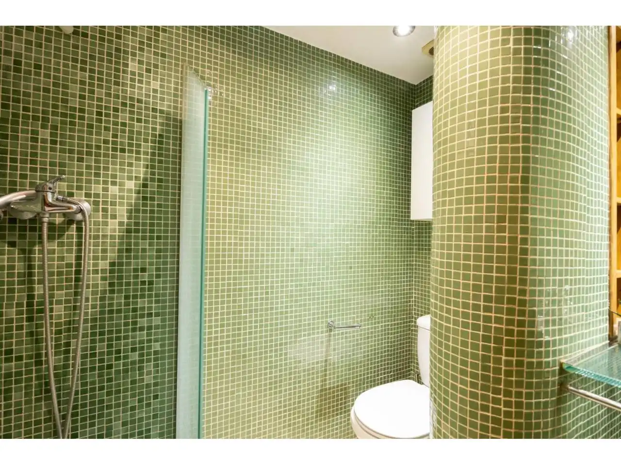 Bany de Dúplex en venda en Girona amb Aire condicionat, Calefacció i Parquet
