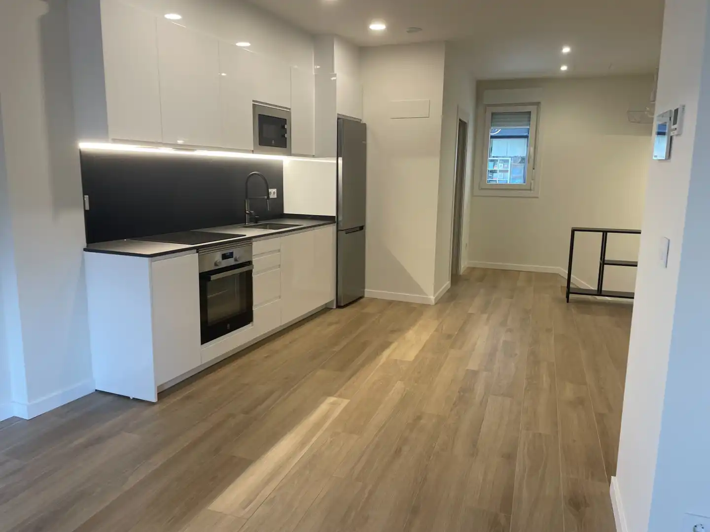 Kitchen of Flat for sale in Vigo   with Heating, Parquet flooring and Oven