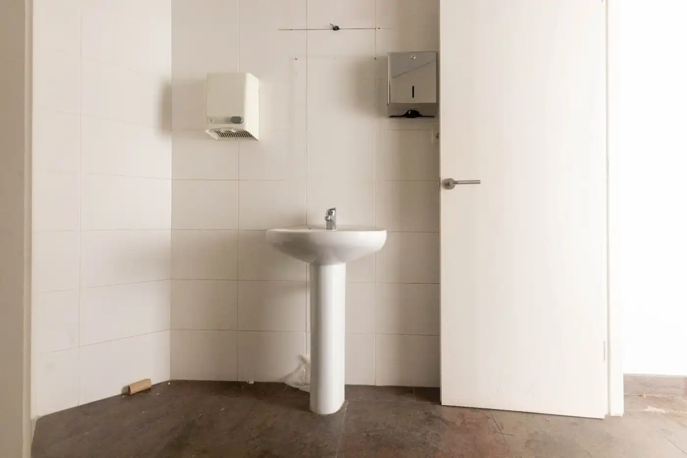 Bathroom of Office for rent in Sabadell  with Heating