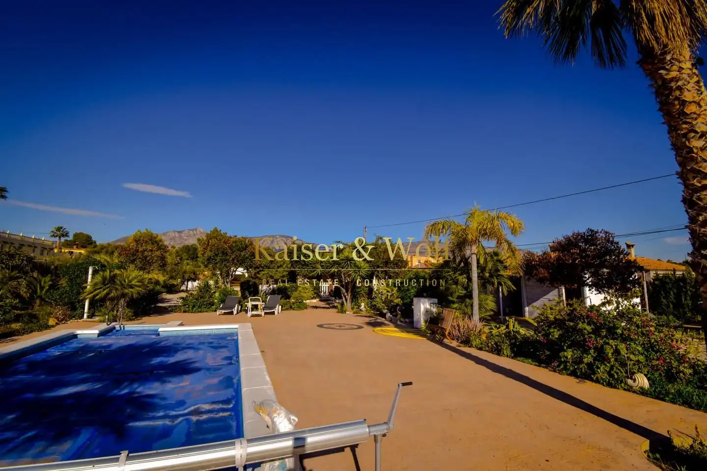 Vista exterior de Finca rústica en venda en Albatera amb Aire condicionat, Jardí privat i Piscina