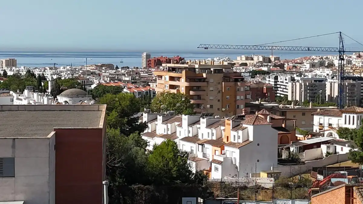 Vista exterior de Planta baja en venta en Estepona con Aire acondicionado, Jardín privado y Terraza