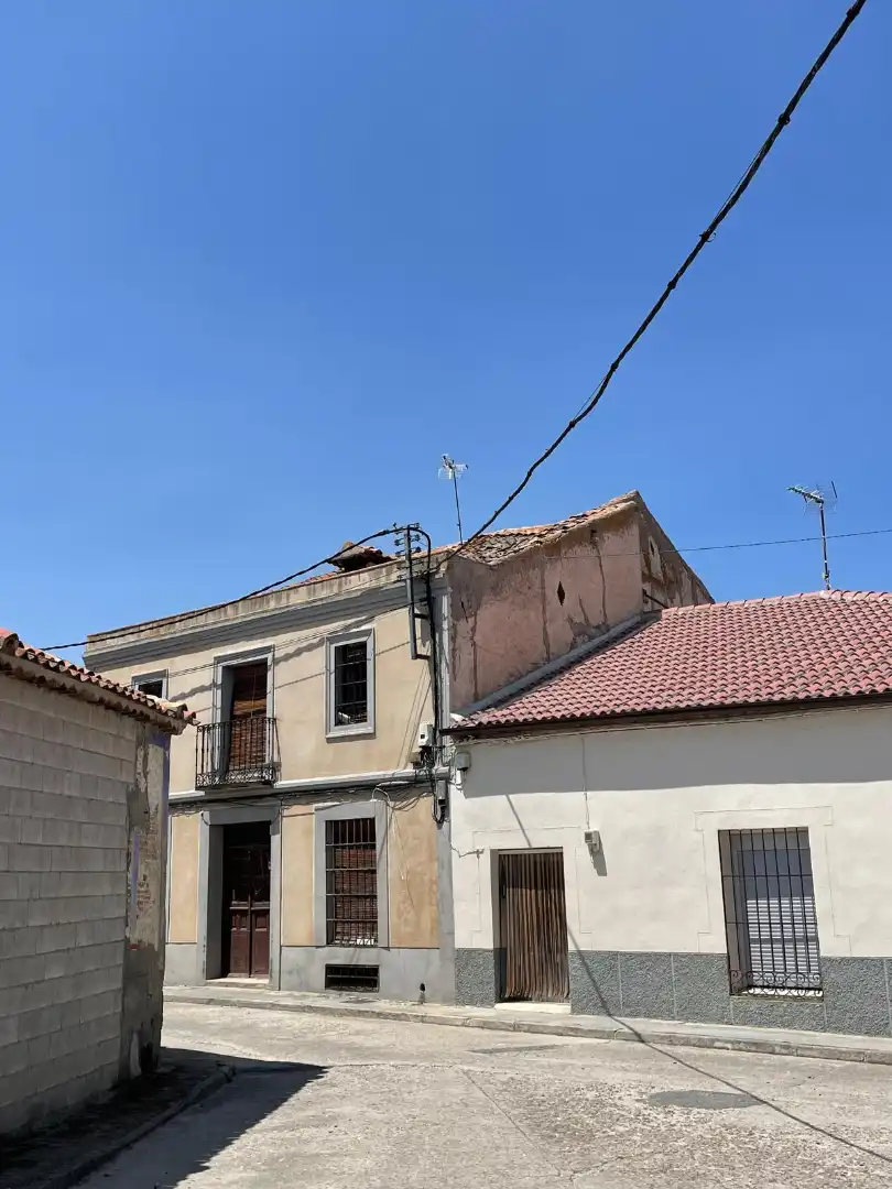 Vista exterior de Finca rústica en venda en Escarabajosa de Cabezas amb Jardí privat i Traster
