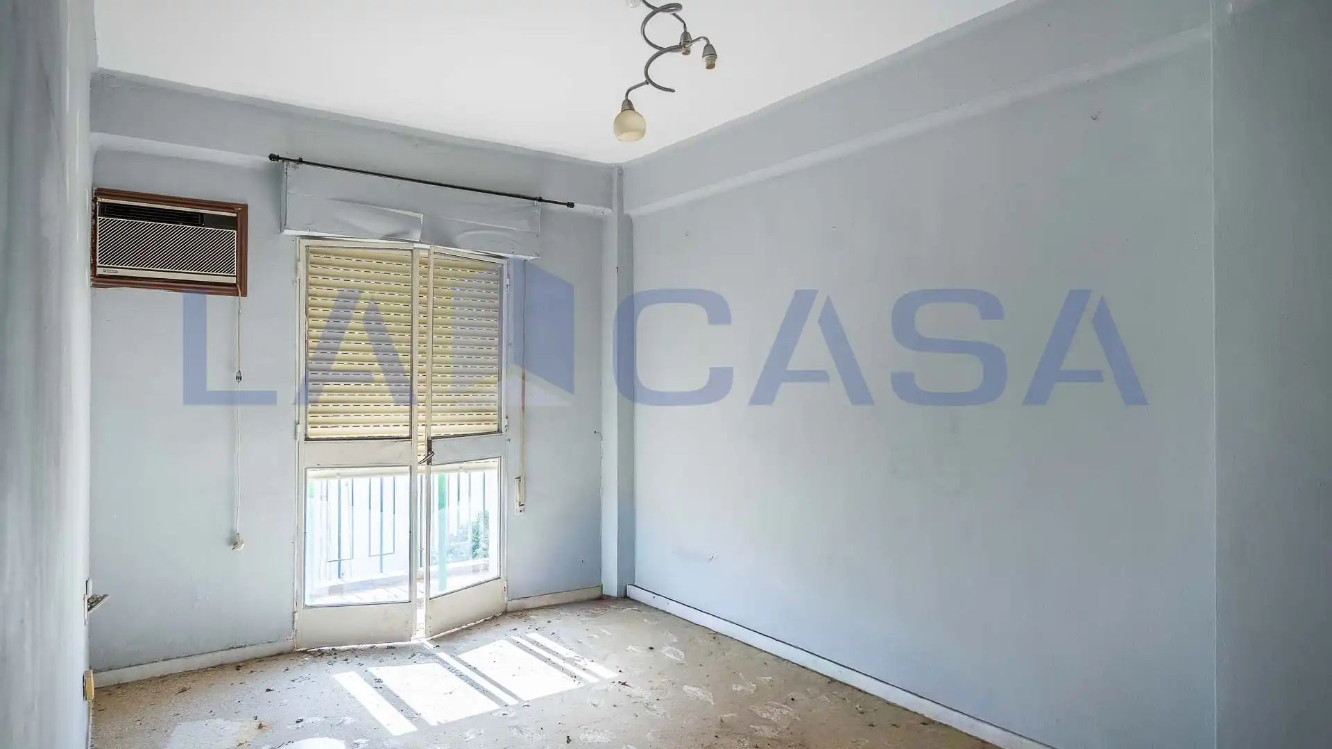 Flat for sale in Cruz Roja, Macarena