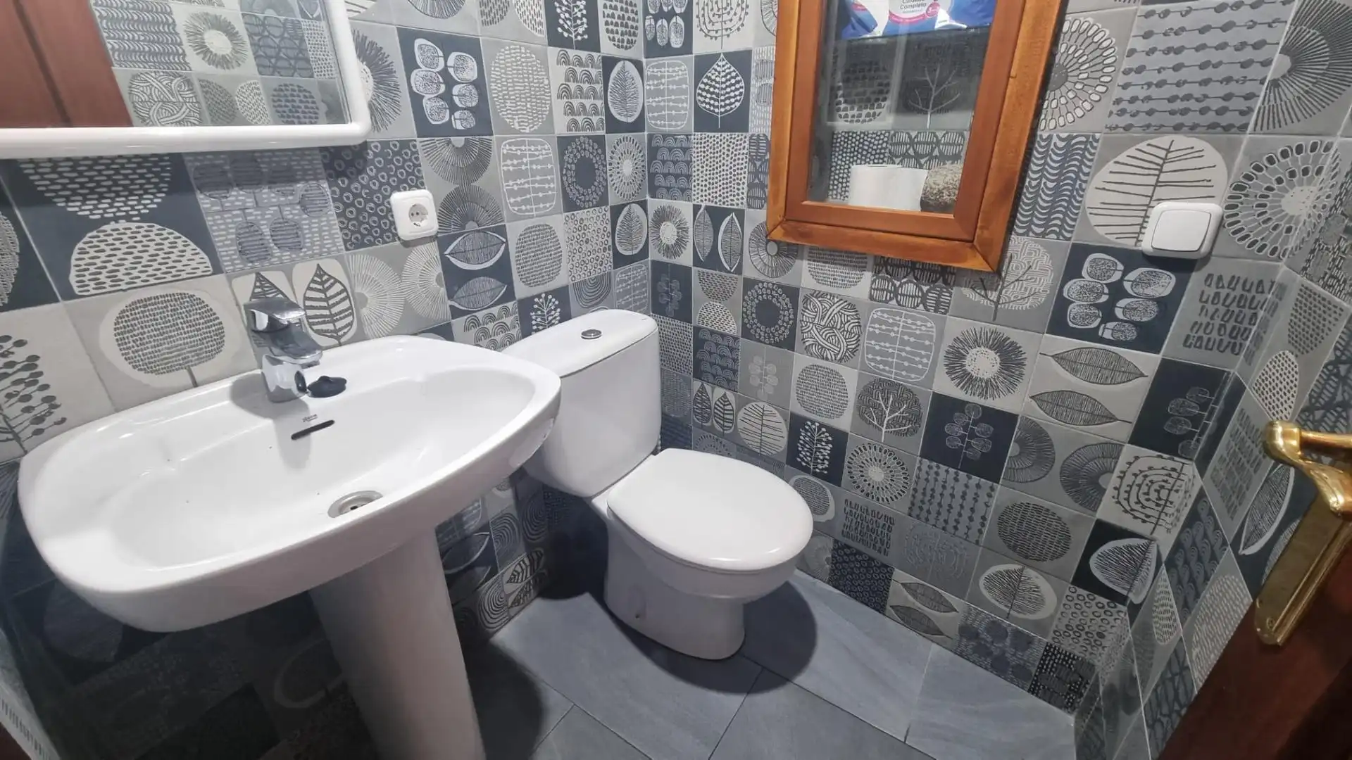 Baño de Finca rústica en venta en Cebanico con Calefacción, Jardín privado y Terraza
