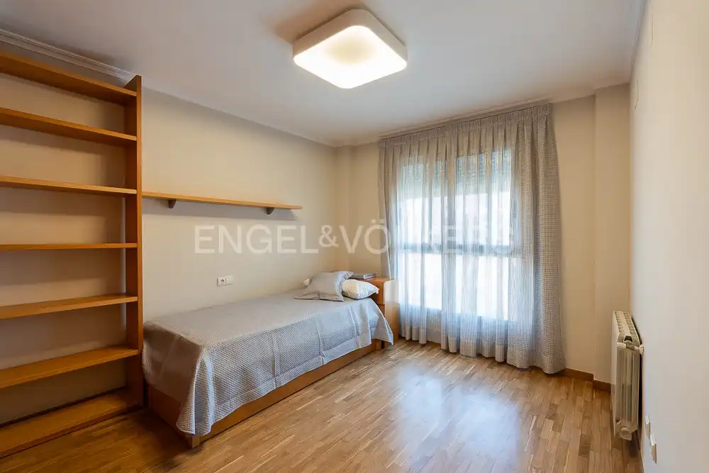 Bedroom of Flat for rent in Valencia  with Air Conditioner, Heating and Parquet flooring