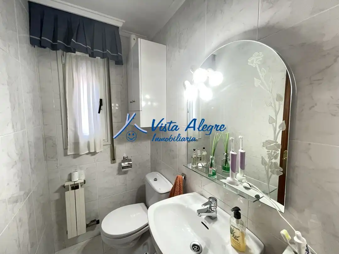 Baño de Piso en venta en Haro con Calefacción, Parquet y Terraza