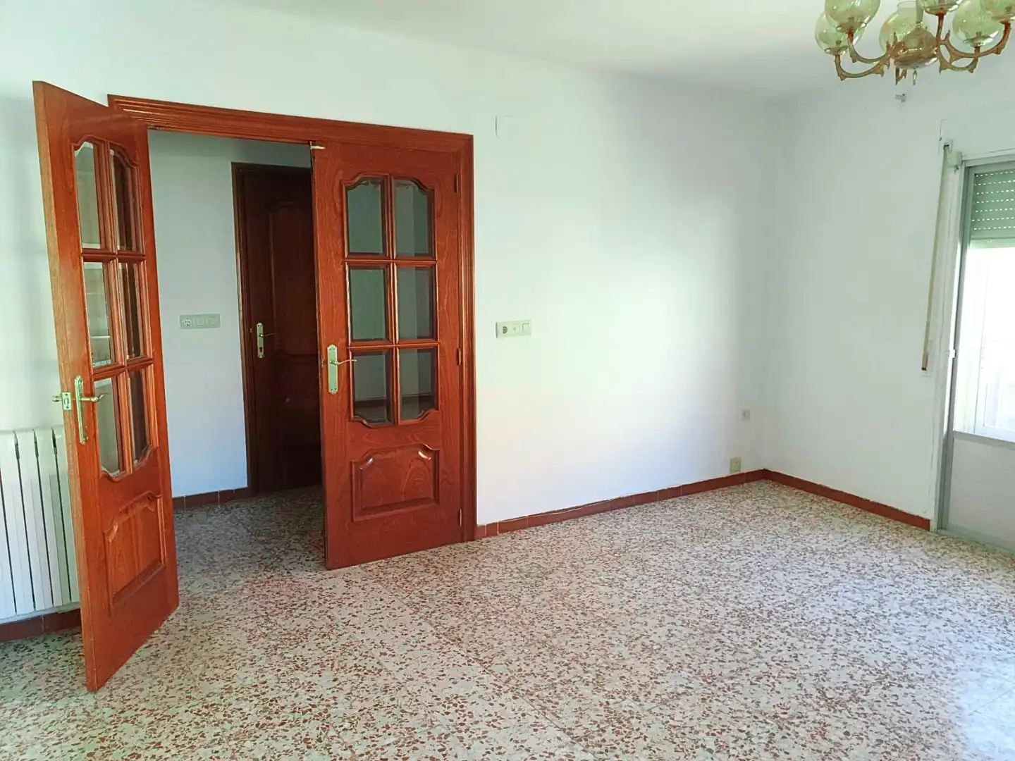 Wohnung zum Verkauf in Ibdes mit Heizung und Terrasse