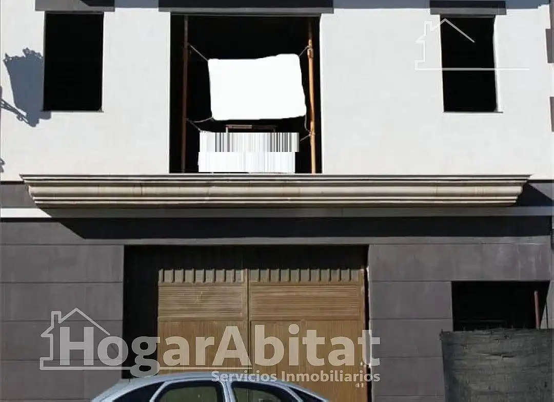 Residencial en venta en Calle CHIVA, imagen 3