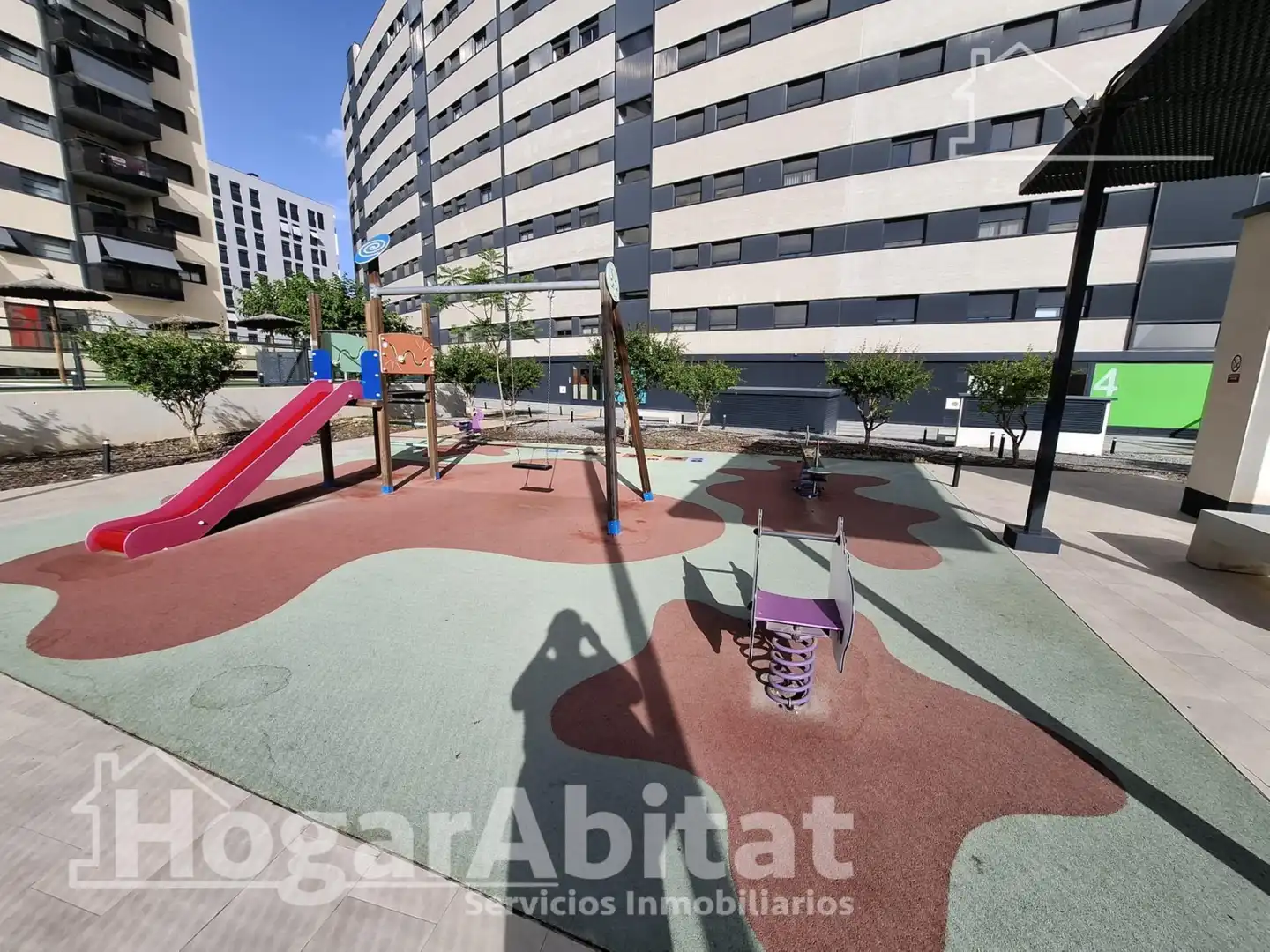 Vista exterior de Piso en venta en Alicante / Alacant con Aire acondicionado, Calefacción y Jardín privado