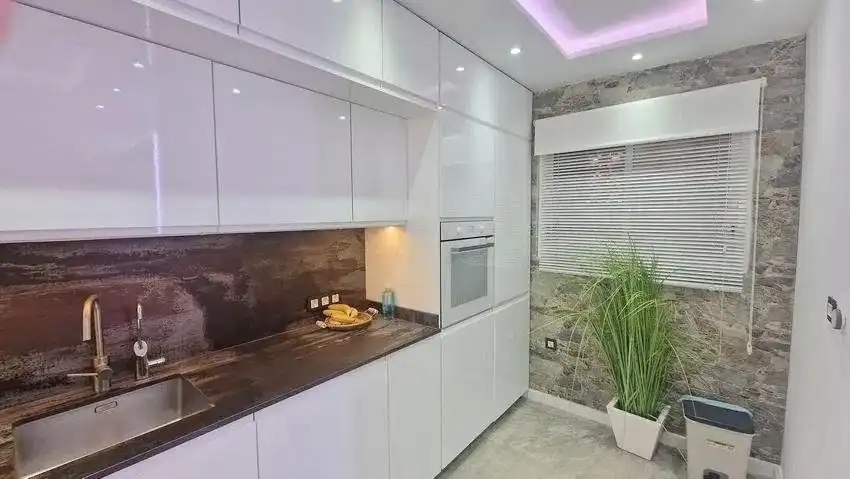 Cocina de Piso en venta en Marbella con Aire acondicionado, Calefacción y Jardín privado