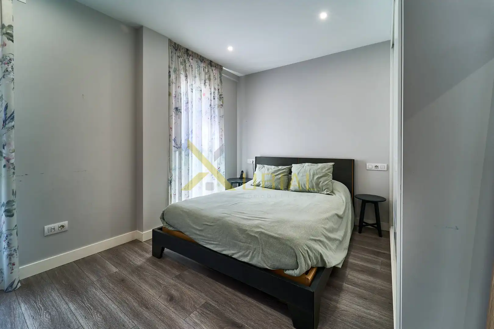 Bedroom of Flat for sale in A Coruña Capital   with Storage room, Furnished and Balcony