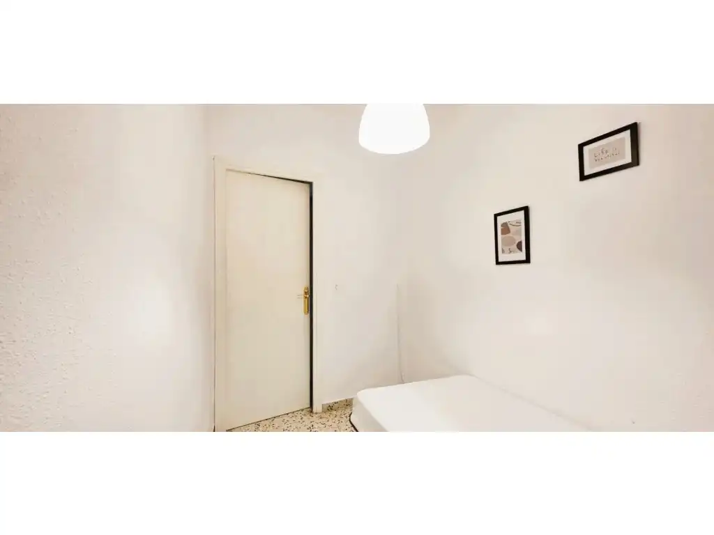 Habitación de Piso en venta en Calles con Aire acondicionado, Balcón y Internet